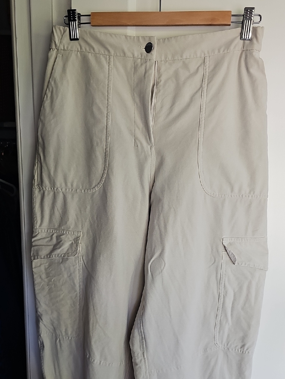 Lululemon Light Utilitech Cargo Pocket High-Rise Pant